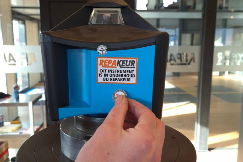 Laser met goedkeuring sticker